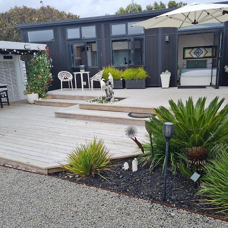 דירות וואיקאנה Aroha Tiny House Peka Peka מראה חיצוני תמונה